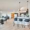 Luxury Prairie Retreat 5 Min from Madison!