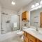 Luxury Prairie Retreat 5 Min from Madison!