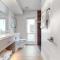 Luxury, Exclusive Building, Ocean Views, and Private Rooftop Sundeck - Siesta Key