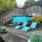 Grouse Cheerful large private bedroom, bath, shared deck, pool, hot tub - North Vancouver