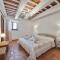 Stunning Apartment in Mombaroccio near Metauro River