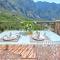 GH Aparts with SCENIC VIEWS & POOL - Gornji Orahovac