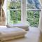 GH Aparts with SCENIC VIEWS & POOL - Gornji Orahovac