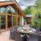 View From Within, Bowness - Dog Friendly Home with Hot Tub - 温德米尔