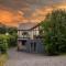 View From Within, Bowness - Dog Friendly Home with Hot Tub - Віндермір