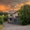 View From Within, Bowness - Dog Friendly Home with Hot Tub - 温德米尔