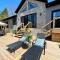 Bluewater Bungalow 5-Bedroom Cottage - Zurich