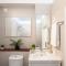 Silvercoast Apartments - swimming pool & jacuzzi