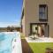 "CASA BELLA VITA" with large SPA and counter-current swimming near the beach! - 波雷奇