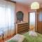 Nice Home In Azzano With Wifi - Azzano