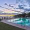Loukas Apartments On The Waves