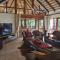 Dreamy 3 bedroom villa on the edge of the Sabie River in Kruger Park Lodge - Hazyview