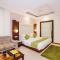 Nature Valley View Resort Mashobra !! Luxury Choice !! gaming zone !! open terrace !! Big Parking