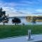 Horizons 424 Lake Jindabyne Waterfront 2 Bedroom Apartment
