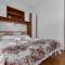 Apartment and rooms Mila - Makarska