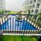2 Condos, 5 Beds, 2 CR @ Shore2 MOA (3rd&5th Flrs) - 马尼拉