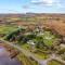 Teach Eile, Clifden