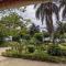 Charming house with sea view in Foulpointe + Enclosed garden.