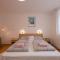 Apartments Lovorik