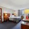 Econo Lodge Inn & Suites