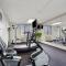 Econo Lodge Inn & Suites
