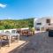 Villa Eiras Altas by Portucasa