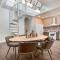 Skyline Bourbon Loft by Hollyhock Suites 5 Bedrooms-2 baths With Soaking Tub