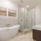 Glamorous Heart of Kentucky Suite
