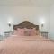 Glamorous Heart of Kentucky Suite