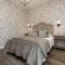 Glamorous Heart of Kentucky Suite