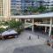 Heart of Makati, Fully furnished condo, cbd central location
