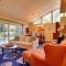 Cozy Abode with Yard about 1 Mi to Dtwn Summerville