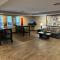 Super 8 by Wyndham Winfield-Quail Ridge Area - Winfield