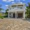 From Dusk 'Til Dune, Gorgeous 5 beds, 5,5 Baths Home on the Canal and steps away from the beach! - Anna Maria