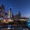 SODO City Gem: Rooftop Skyline Pool Parking Wi-Fi - هيوستن