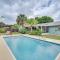 Melbourne Home with Pool and Patio, 6 Mi to Beach! - ملبورن