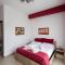 PalerMonAmour Art Gallery Suite
