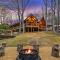 The Benton at The Rise Retreat (L2) - Hood
