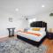 Chic Boho Retreat - Pool, Patio, Mini Golf & Arcade, Mins from Universal Studios! - 洛杉矶