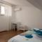Degrassi Square Apartments - Врсар