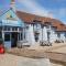 Cosy 2 Bedroom Static Caravan Holiday Home on New Beach Holiday Park - Dymchurch