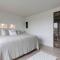 Captivating 3-Bed Villa in Halanda With lake view - Sandåker