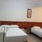 Mariachis Hotel