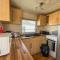 6 Berth Caravan For Hire By The Beach In Heacham, Norfolk Ref 21038C