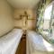6 Berth Caravan For Hire By The Beach In Heacham, Norfolk Ref 21038C
