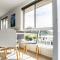 Suncatcher St Helens - Views - Sleeps 4 Suncatcher St Helens - Views - Sleeps 4