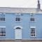 4-Bed House in Kildare Sleeps 8 with Parking