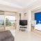 The White Pearl Apartment Direct Ocean Views Top Floor