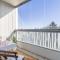 Modern studio by Finnoo metro