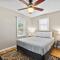 Fullerwood Park Retreat, 5 min to Downtown, Sleeps 6